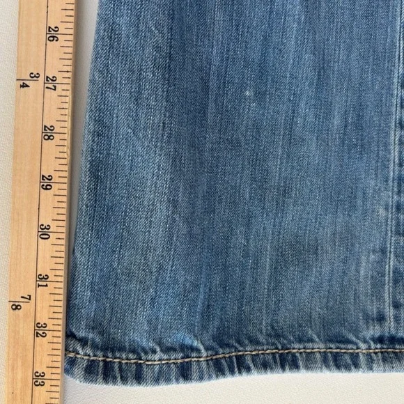 BKE Carter Straight Leg Jeans Mens 32x33 Light Wash Distressed Blue Denim - Picture 10 of 13